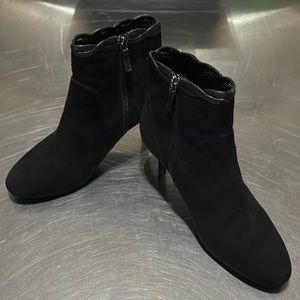 Elie Tahari Black Velvet Leather Accent Trim Zip 2 1/2” Heel Boots